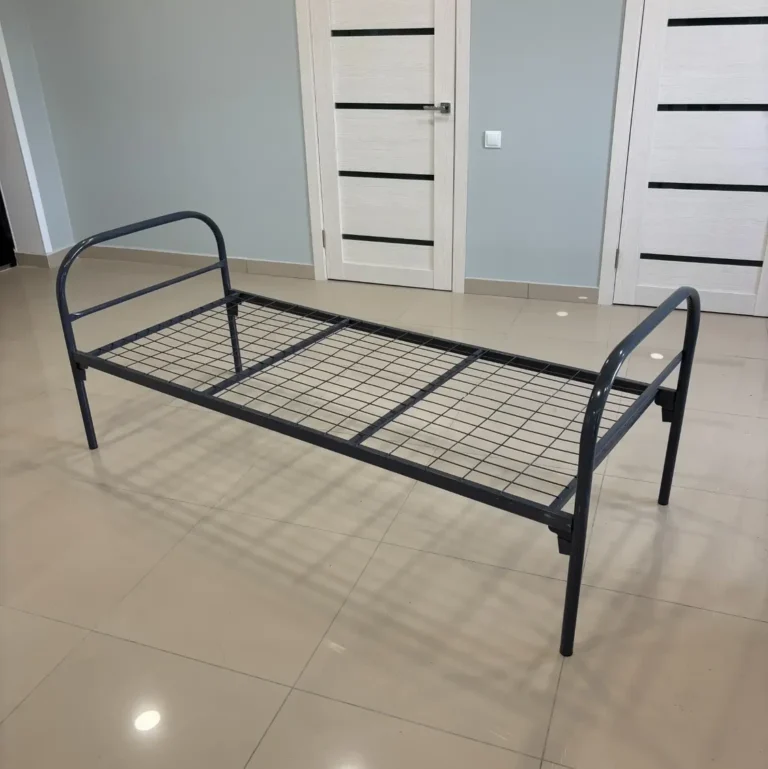 Одноярусная металлическая кровать 800×1900 мм, вид сбоку