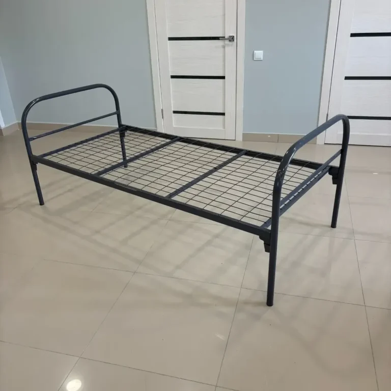 Кровать металлическая 900×1900 мм, вид сбоку, бюджетная модель