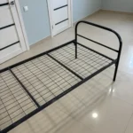 Кровать металлическая одноярусная 900×1900 мм, сетчатое основание сверху