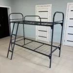 Кровать металлическая 800×1900 мм с лестницей и защитным ограждением