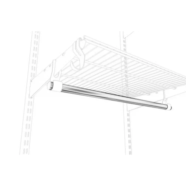 Хромированная перекладина ТИТАН-ГС установлена в гардеробной системе
