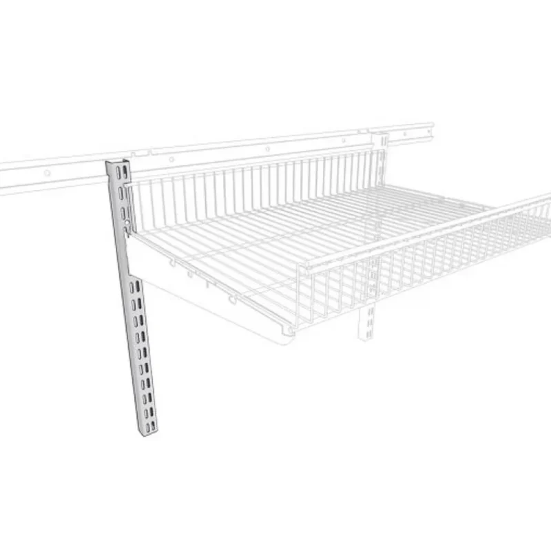 Стойка ТИТАН-ГС установлена на рельсе в гардеробной системе