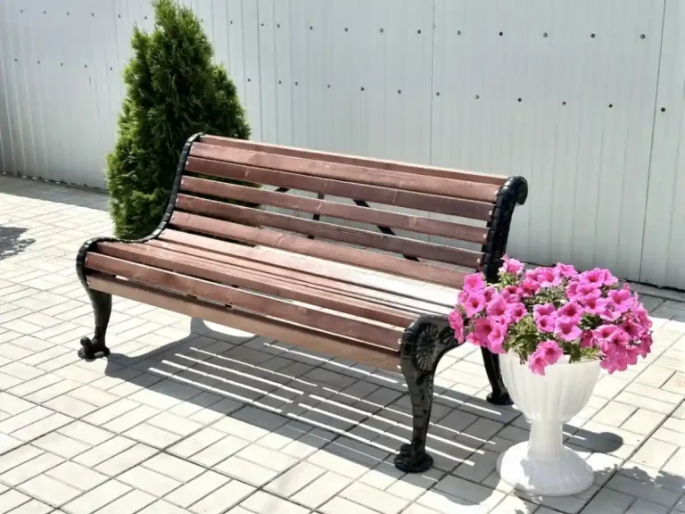 Скамейка Хризантема на улице — вид в интерьереСкамейка Хризантема на улице — вид в интерьереСкамейка Хризантема на улице — вид в интерьере