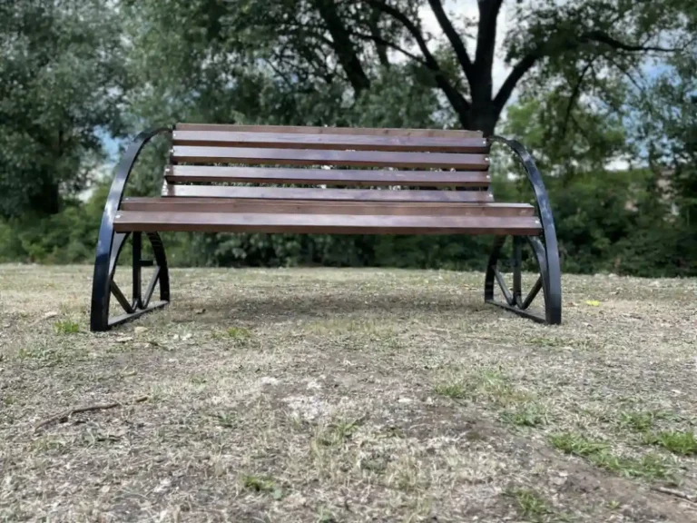 Уличная скамейка Парковая — вид спереди