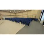 Актовый зал, укомплектованный креслами Баргузин, общий вид